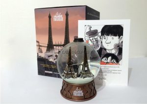 TARDI • Boule de neige "Avril un monde truqué" + justificatif n° &amp; signé par Tardi 200ex..